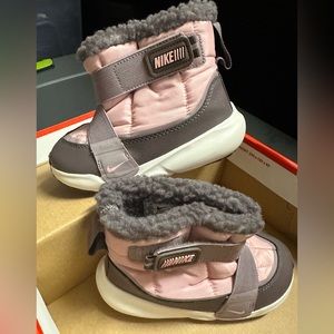 Nike Flex advance boot 10c